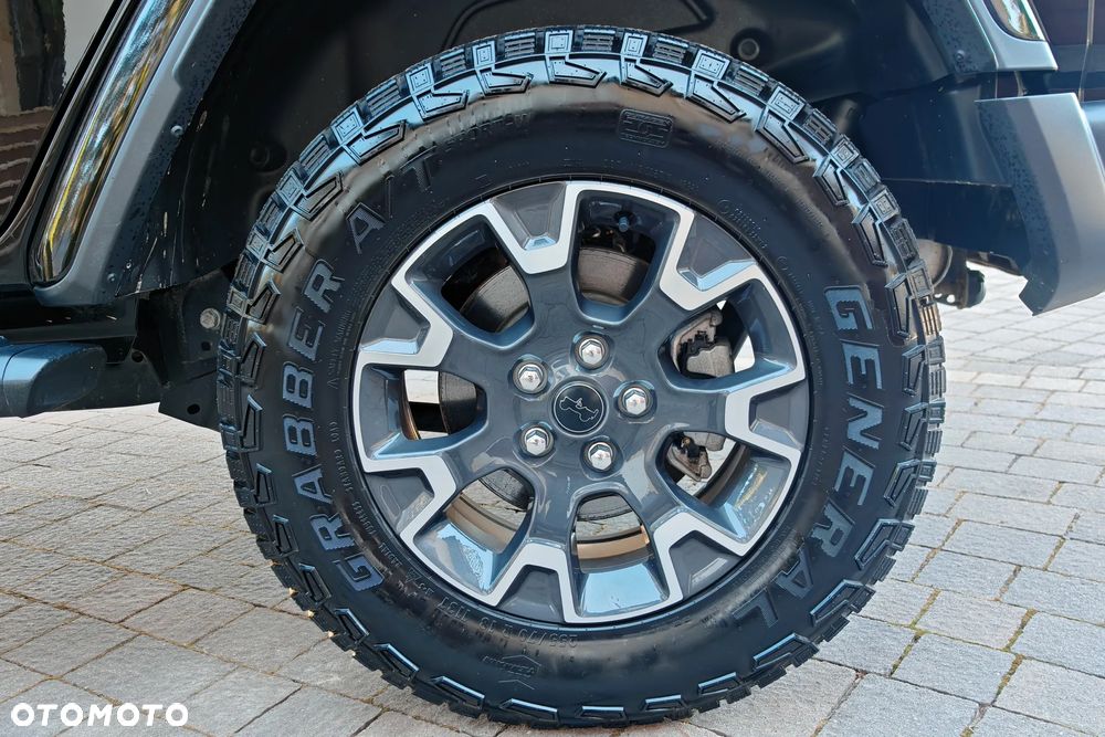 Jeep Wrangler Unlimited GME 2.0 Turbo Sahara - 36