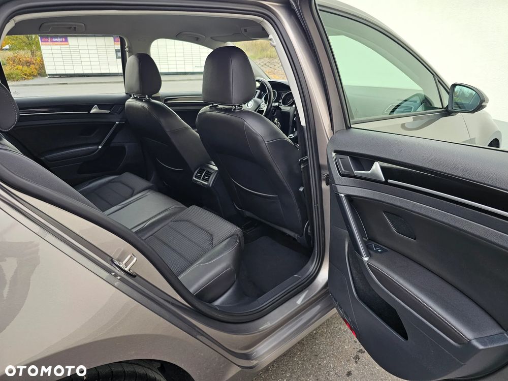 Volkswagen Golf VII Diesel 5-Türer Highline - 18