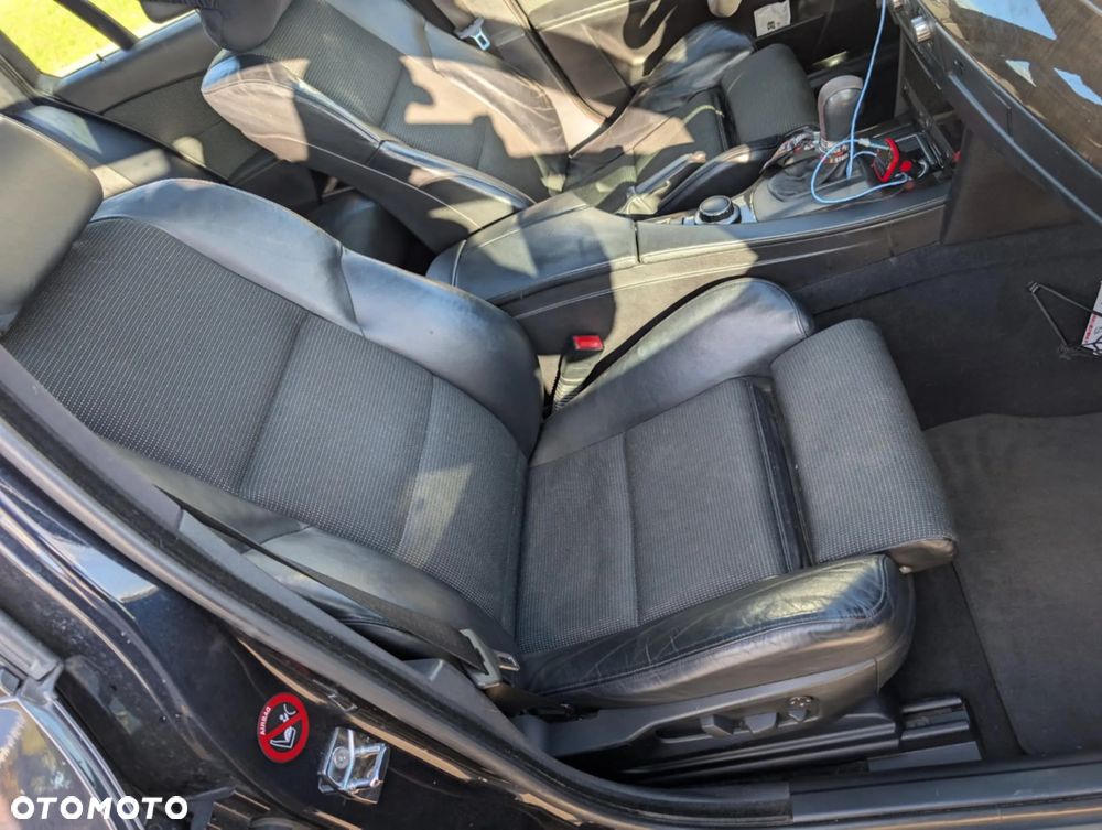 BMW Seria 5 530i Touring - 12