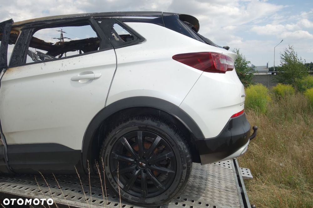 BŁOTNIK LEWY PRAWY TYŁ PAS Z WANNĄ OPEL GRANDLAND X - 5