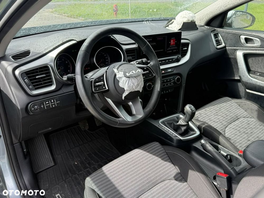 Kia Ceed 1.5 T-GDI Business Line - 13
