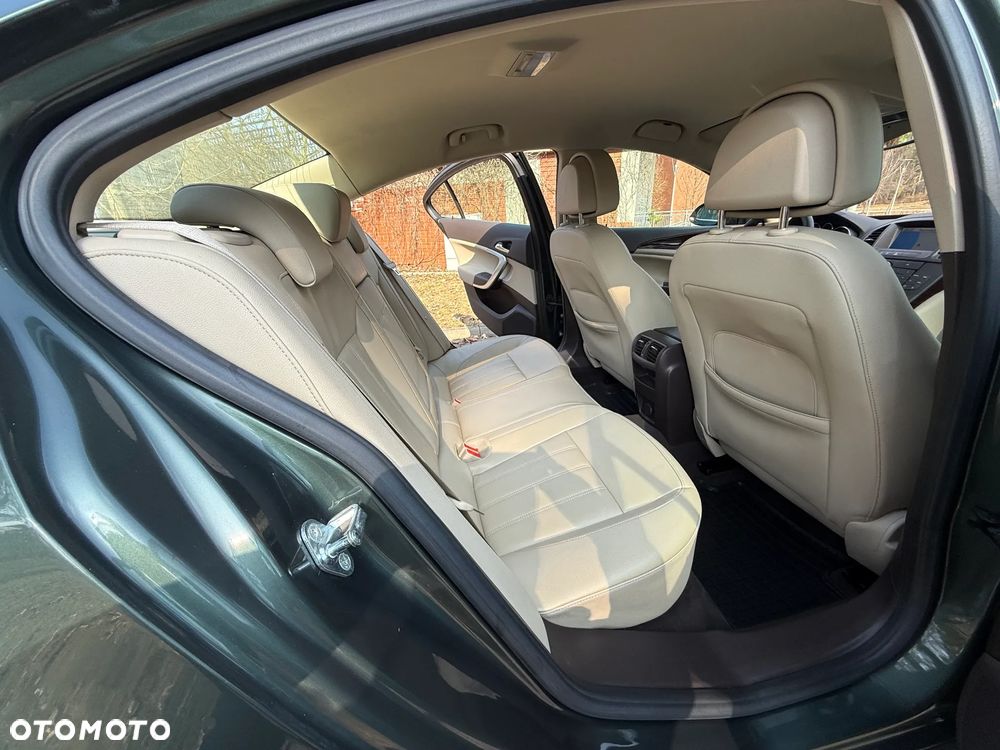 Opel Insignia 2.0 Turbo 4x4 Design Edition - 17