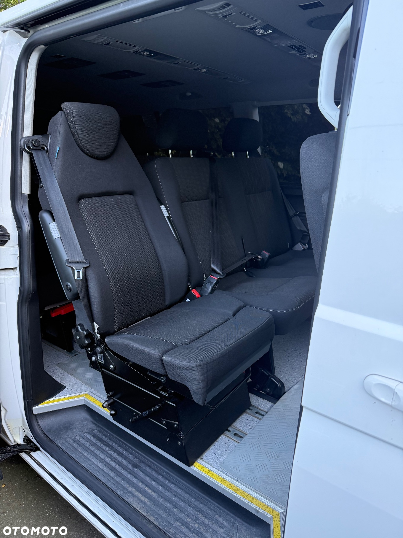Volkswagen Caravelle 2.0 TDI L2 Comfortline DSG - 12
