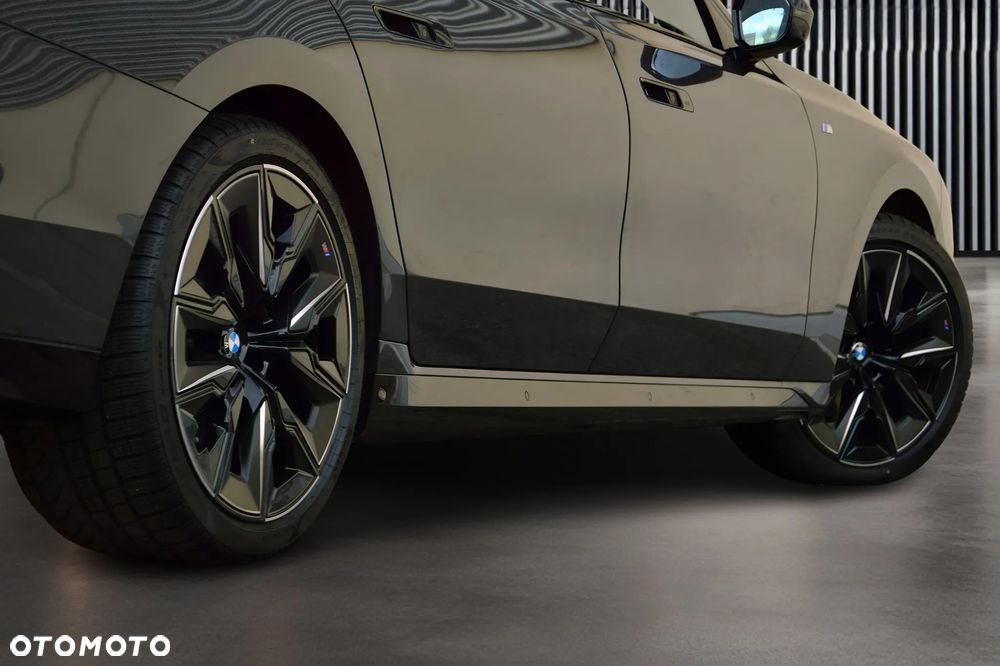 BMW Seria 7 740d xDrive mHEV Individual Edition sport - 11
