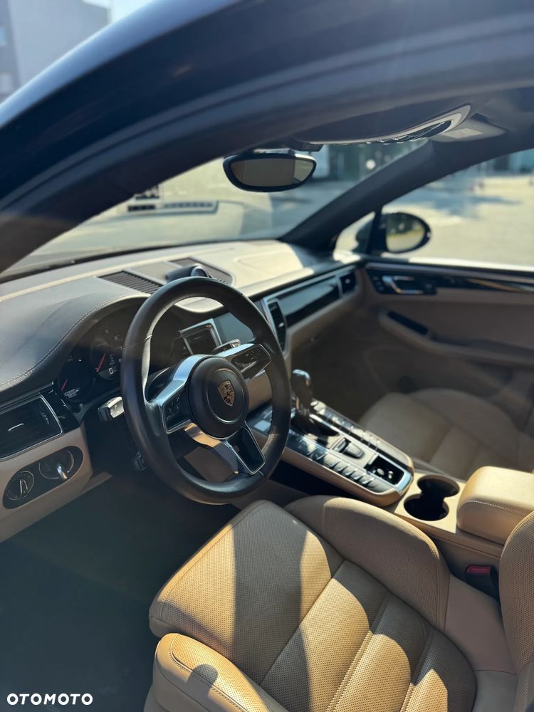 Porsche Macan - 11