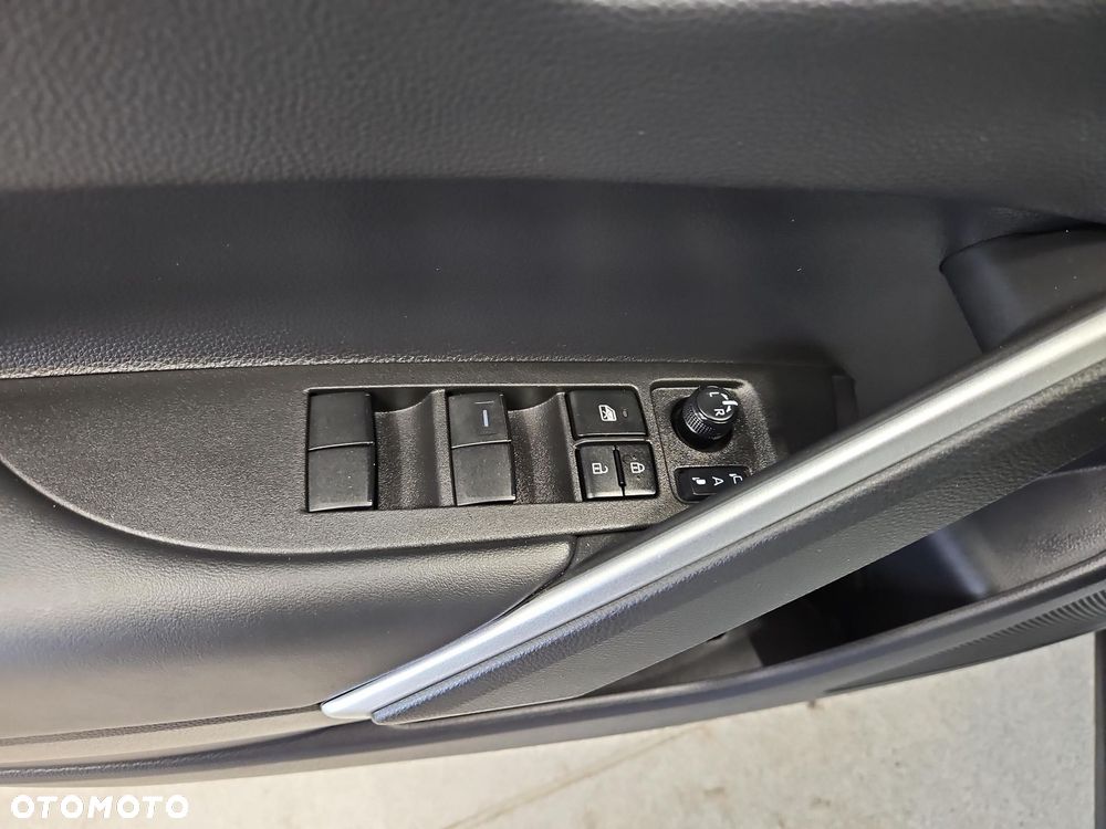 Toyota Corolla Cross 2.0 Hybrid Style - 17