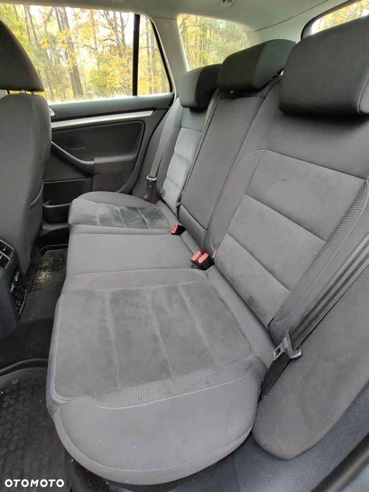 Volkswagen Golf VI 2.0 TDI Highline - 14