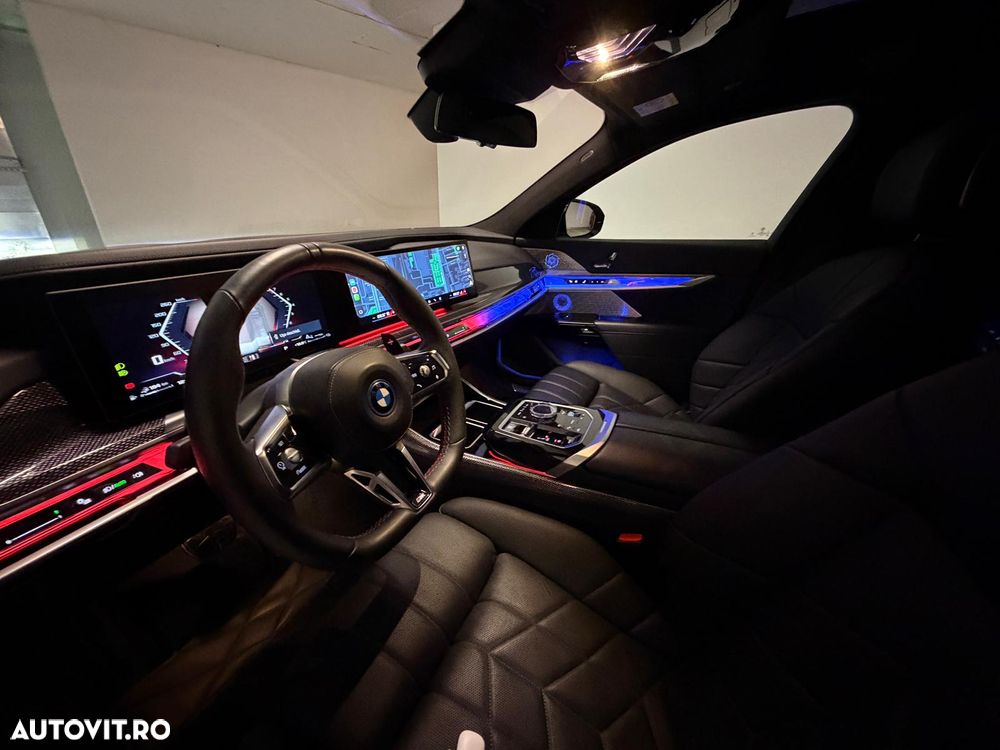 BMW M7 M760e xDrive - 3