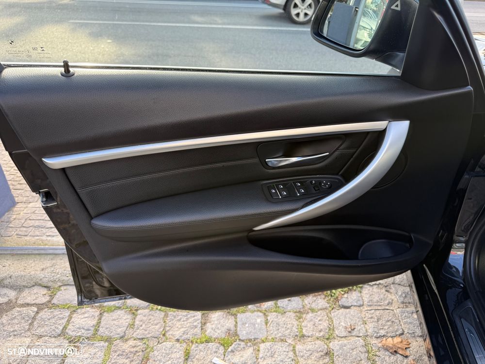 BMW 320 d Touring Sport-Aut. Efficient Dynamics Edition Sport Line - 20