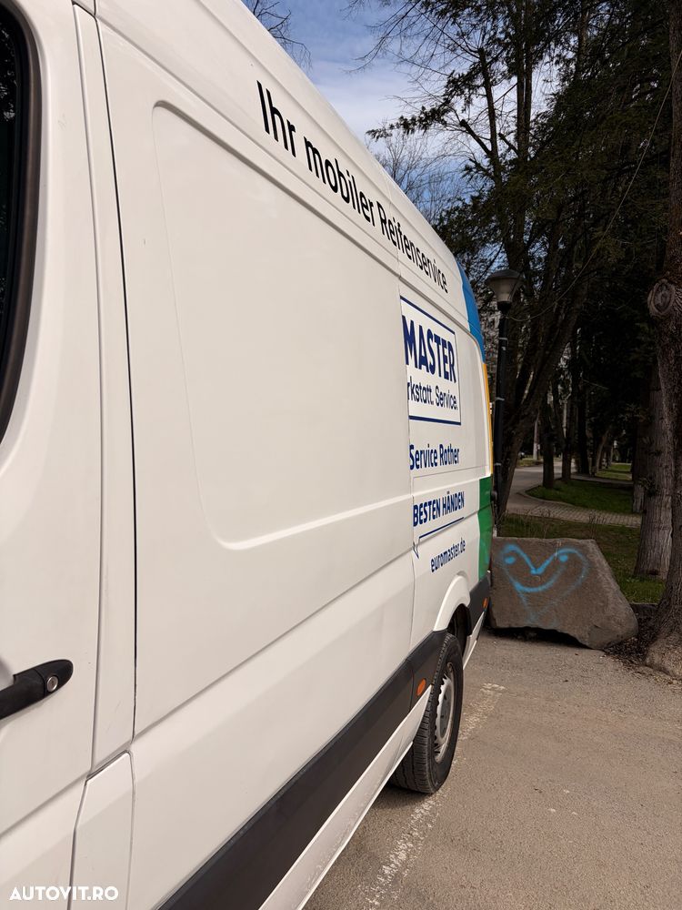 Volkswagen Crafter - 12