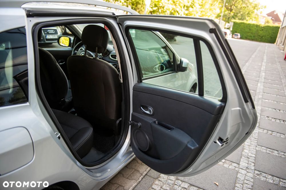 Renault Clio 1.2 16V Dynamique - 21
