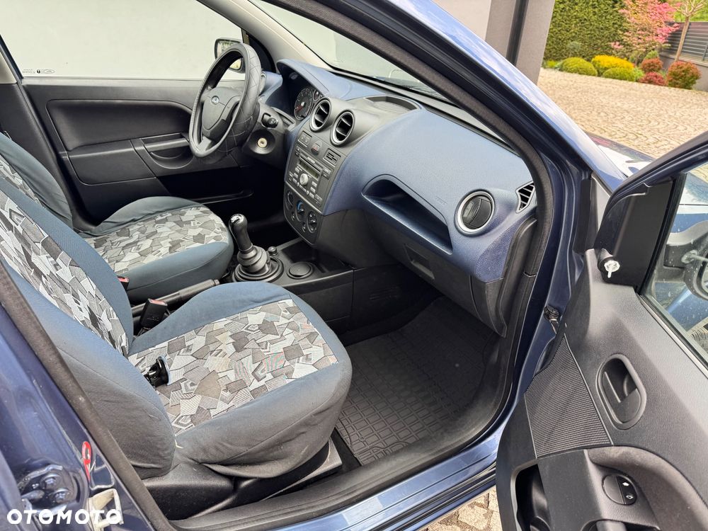 Ford Fiesta - 27