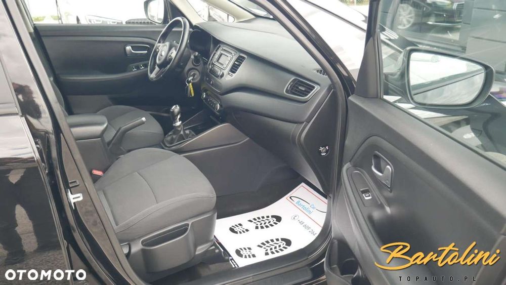 Kia Carens - 18