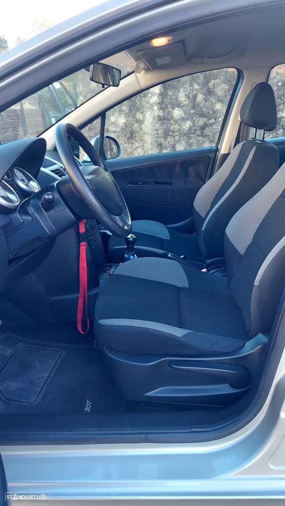 Peugeot 207 1.4 16V Open - 13