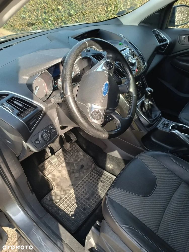 Ford Kuga 2.0 TDCi 4WD Titanium - 4