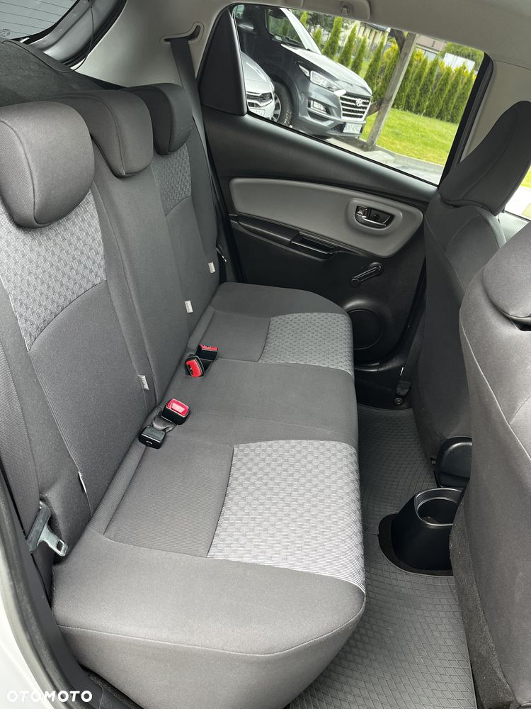 Toyota Yaris 1.33 Prestige - 10