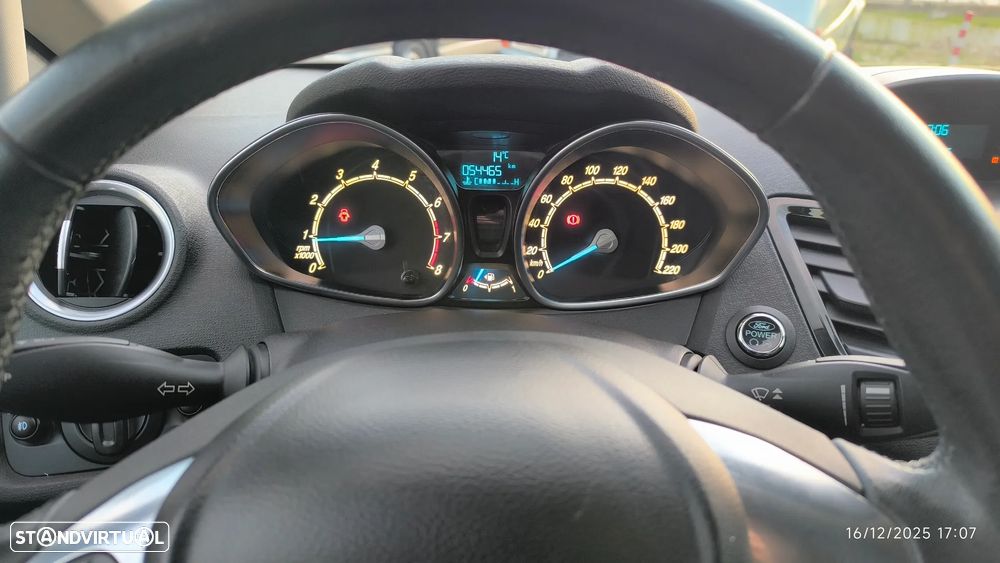 Ford Fiesta 1.0 Ti-VCT Titanium - 12