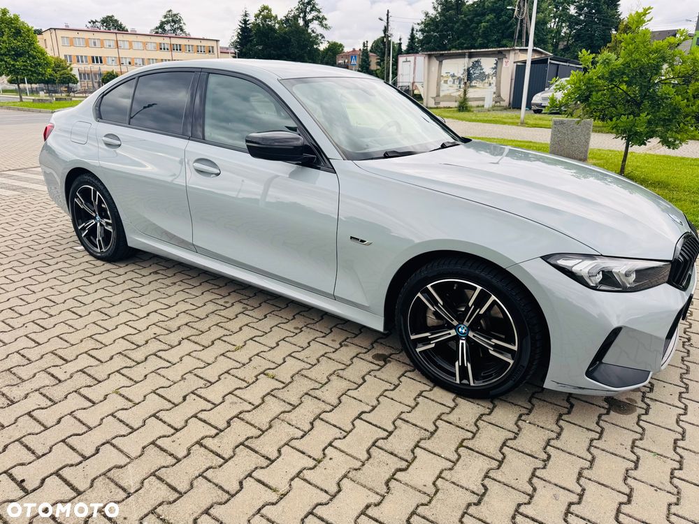 BMW Seria 3 320e PHEV M Sport - 11