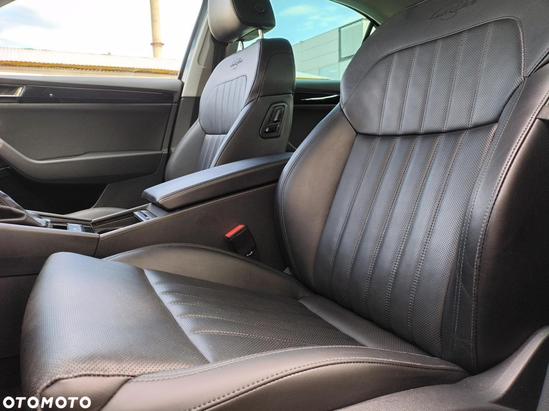 Skoda Superb 2.0 TSI 4x4 L&K DSG - 25