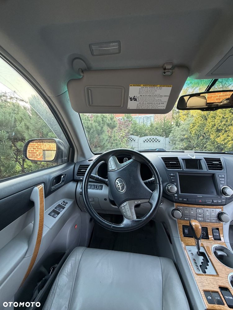 Toyota Highlander - 14