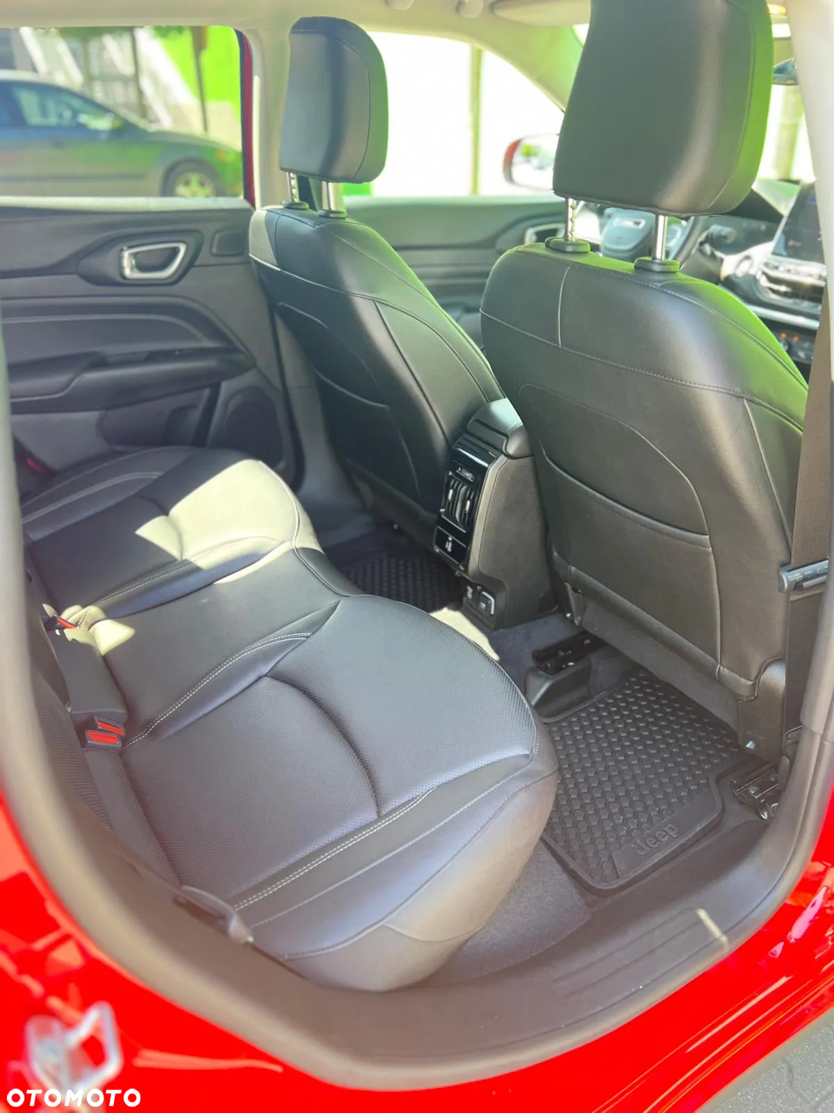 Jeep Compass - 8