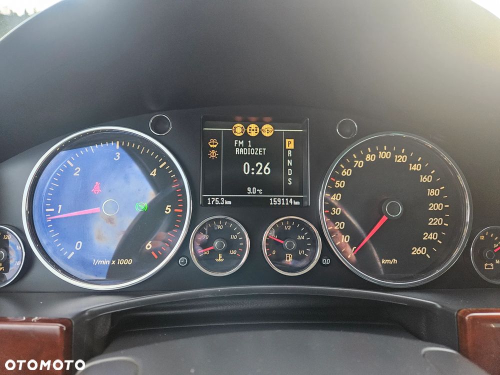 Volkswagen Touareg 2.5 R5 TDI Tiptr - 10