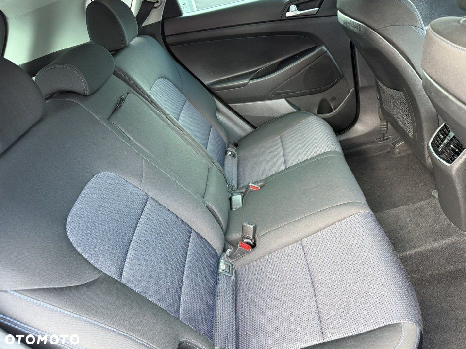 Hyundai Tucson 1.6 GDI BlueDrive Design 2WD - 33