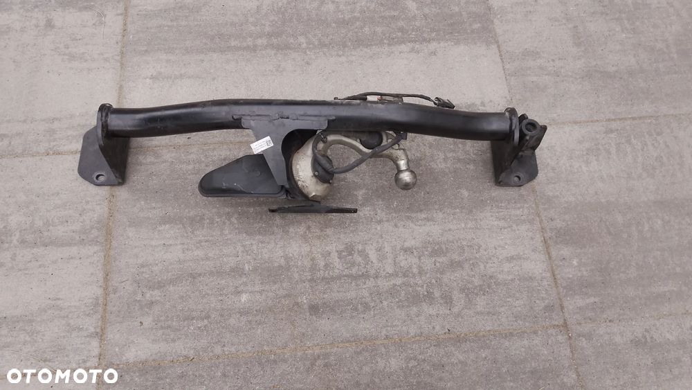HAK HOLOWNICZY BMW X1 U11 DEMONTAŻ ORYGINAŁ 10069418 - 1