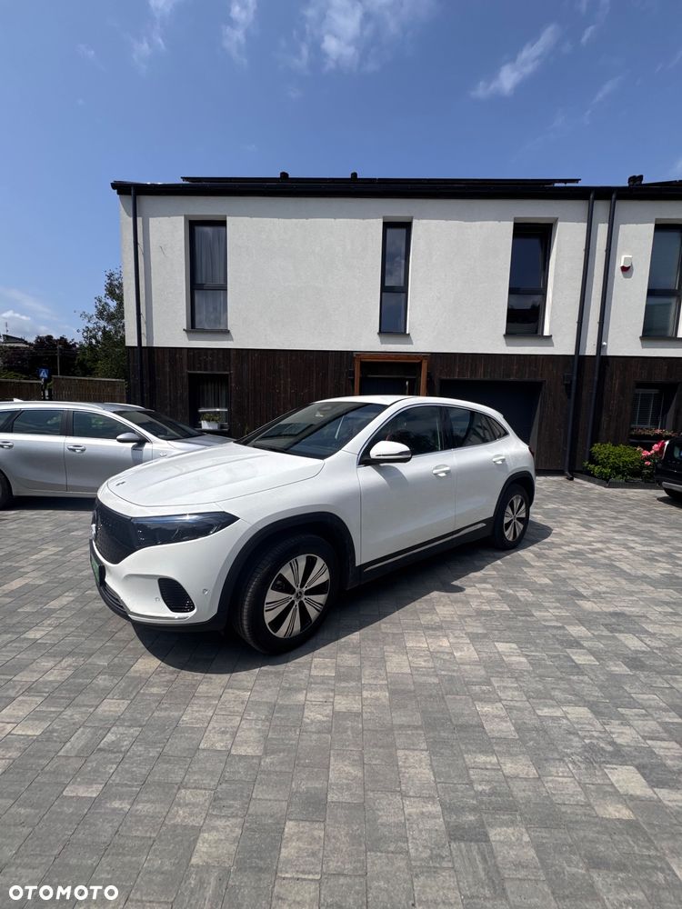 Mercedes-Benz EQA 250+ 70.5kWh Electric Art - 2