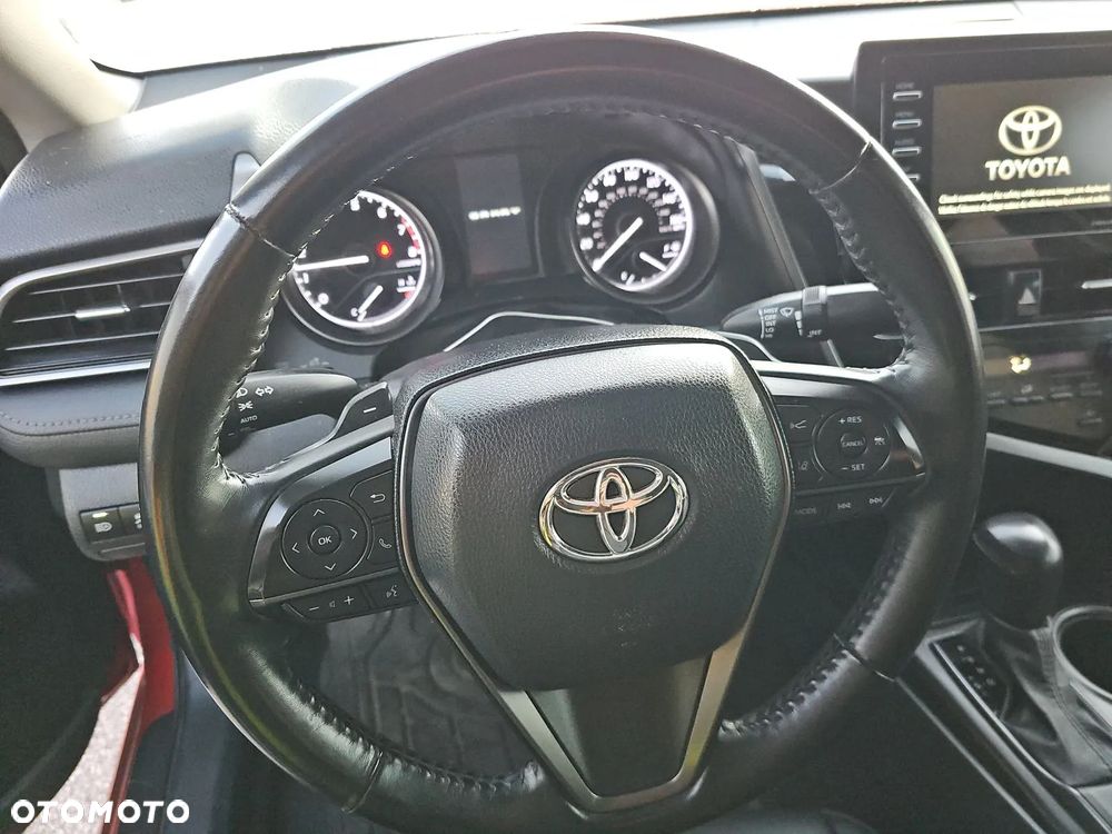 Toyota Camry Business Edition - 10