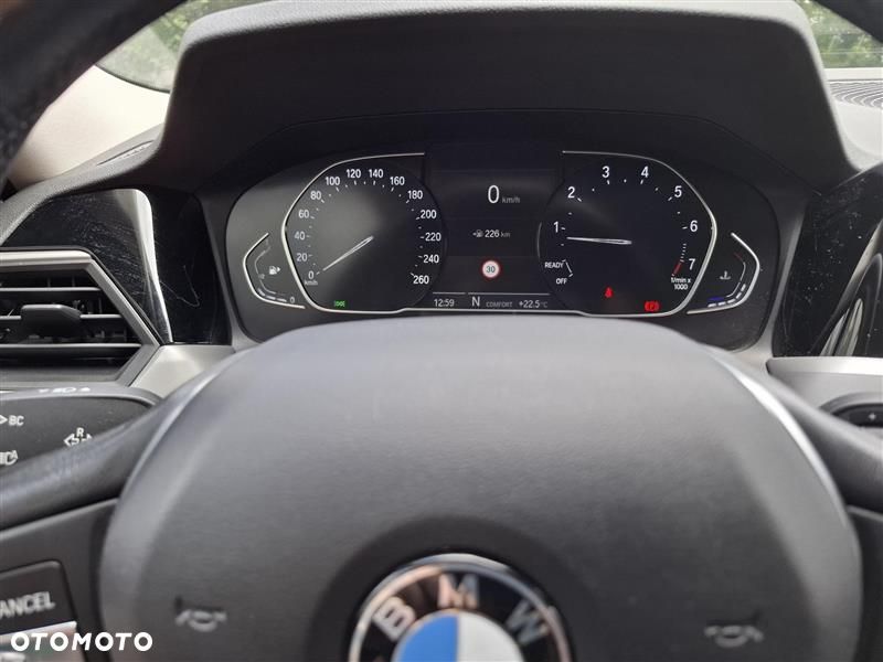 BMW Seria 3 318i - 13