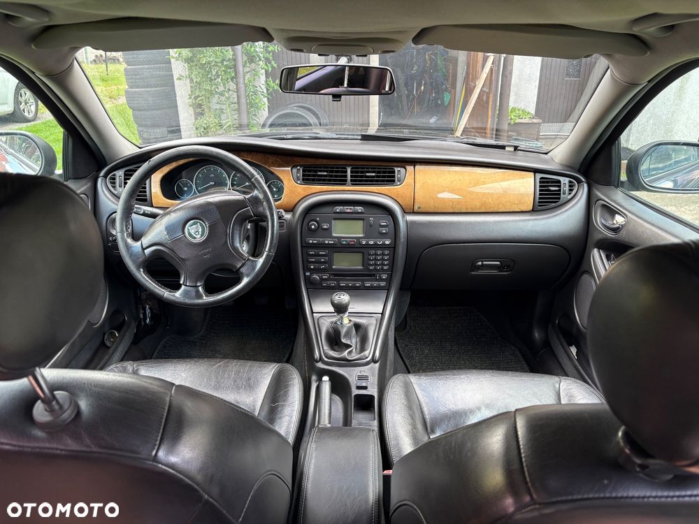 Jaguar X-Type 2.5 Entry/Classic - 7