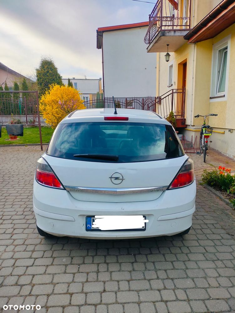 Opel Astra 1.7 CDTI - 4