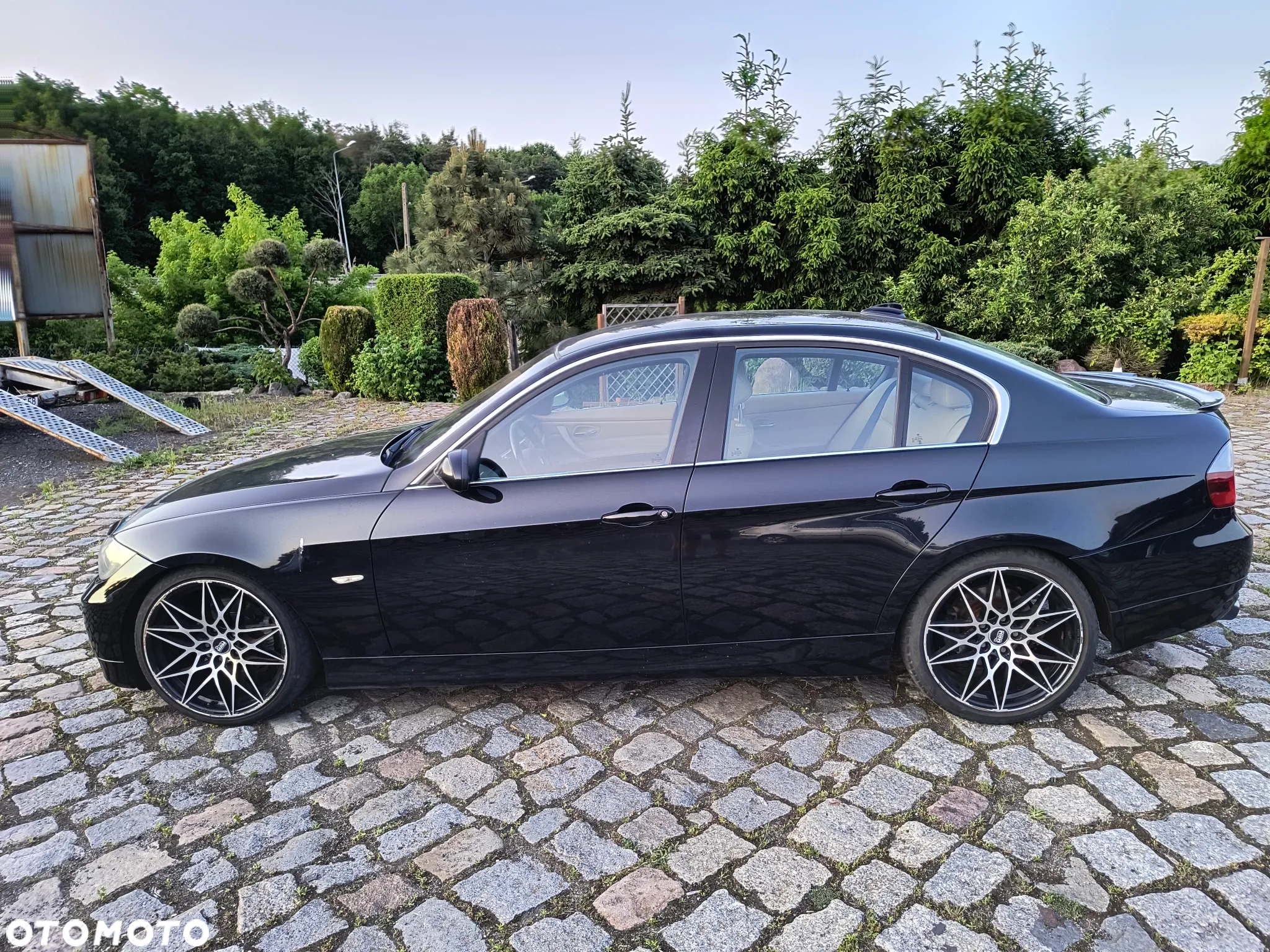 BMW Seria 3 325i - 4