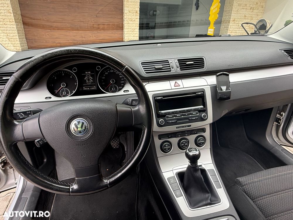 Volkswagen Passat 2.0TDI Comfortline DPF - 11