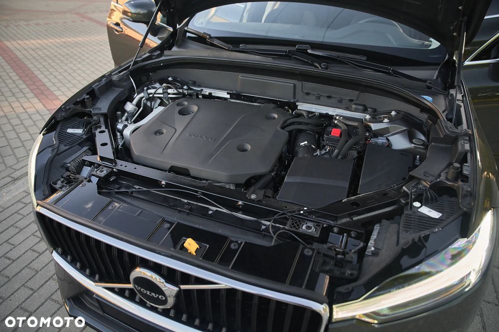 Volvo XC 60 B4 D AWD Momentum Pro - 31