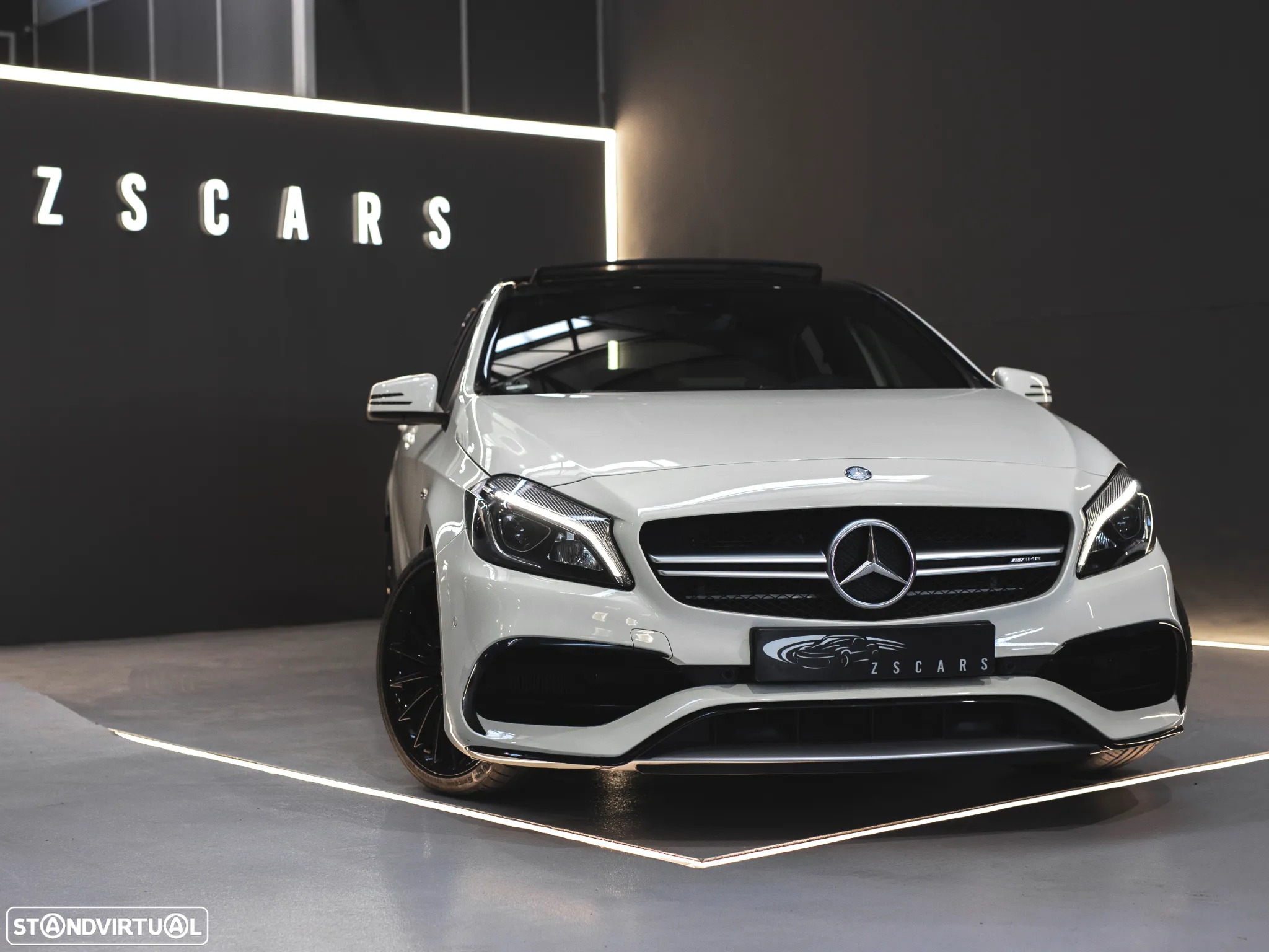 Mercedes-Benz A 45 AMG 4-Matic - 4