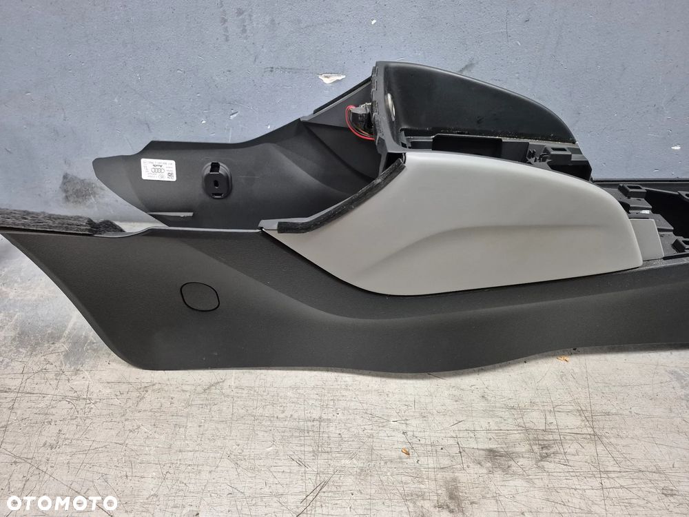 Tunel Środkowy Podłokietnik Audi A3 8V - 2