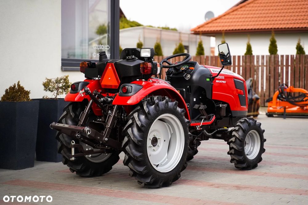 Massey Ferguson MF6028 - 6