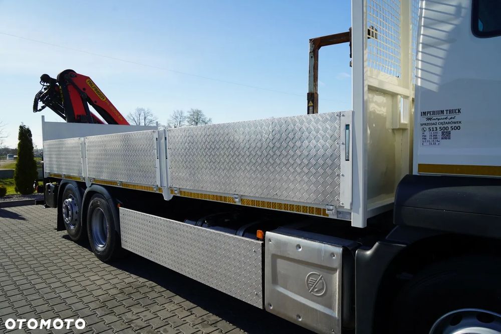 MAN TGS 26.320 /  SKRZYNIOWY 6.6 M + HDS PALFINGER PK 18002-EH B / MAX UDŹWIG: 6 000 KG / WIDŁY DO PALET / STEROWANIE RADIOWE / ROTATOR / MOCNA PODŁOGA - 18