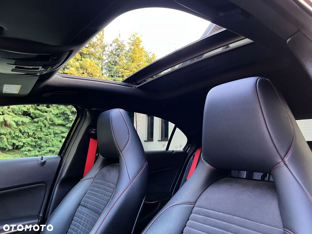 Mercedes-Benz Klasa A AMG 45 4Matic AMG Speedshift 7G-DCT - 39
