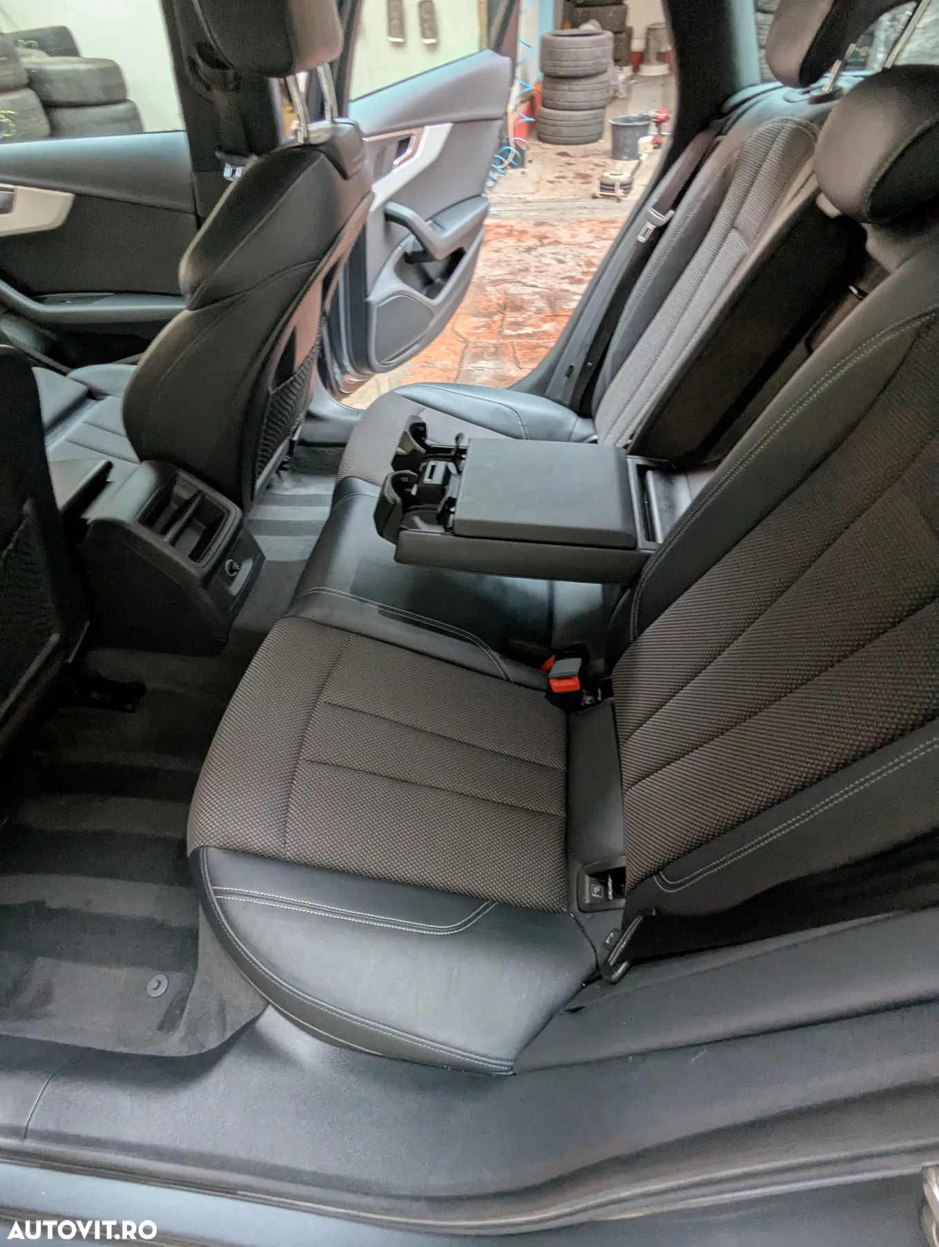 Audi A4 Avant 2.0 TDI quattro S tronic Sport - 30