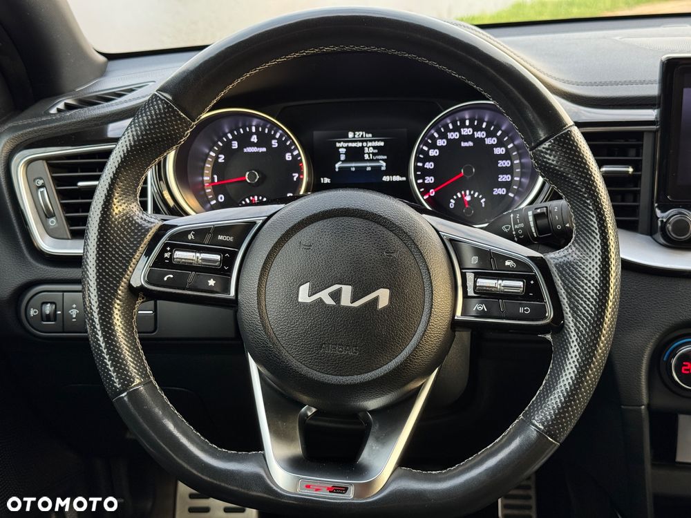 Kia ProCeed - 13