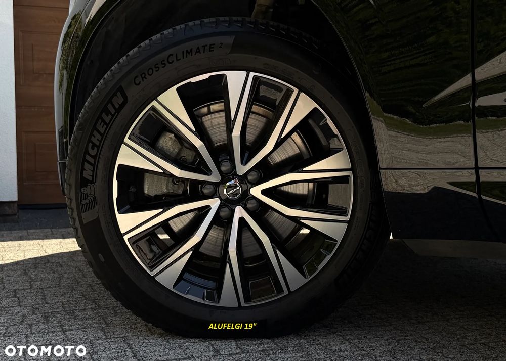 Volvo XC 60 B4 D AWD Plus Dark - 35
