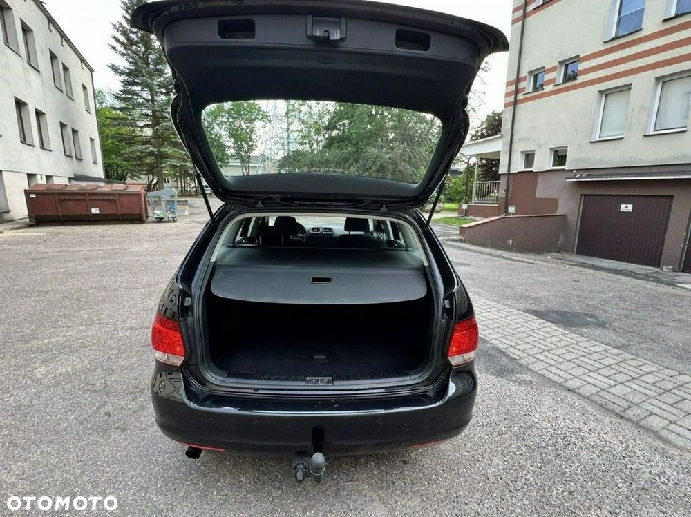 Volkswagen Golf - 11