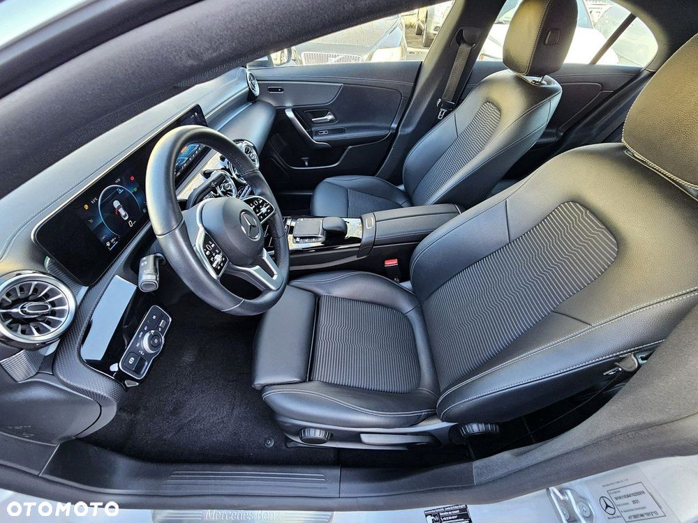 Mercedes-Benz CLA - 38