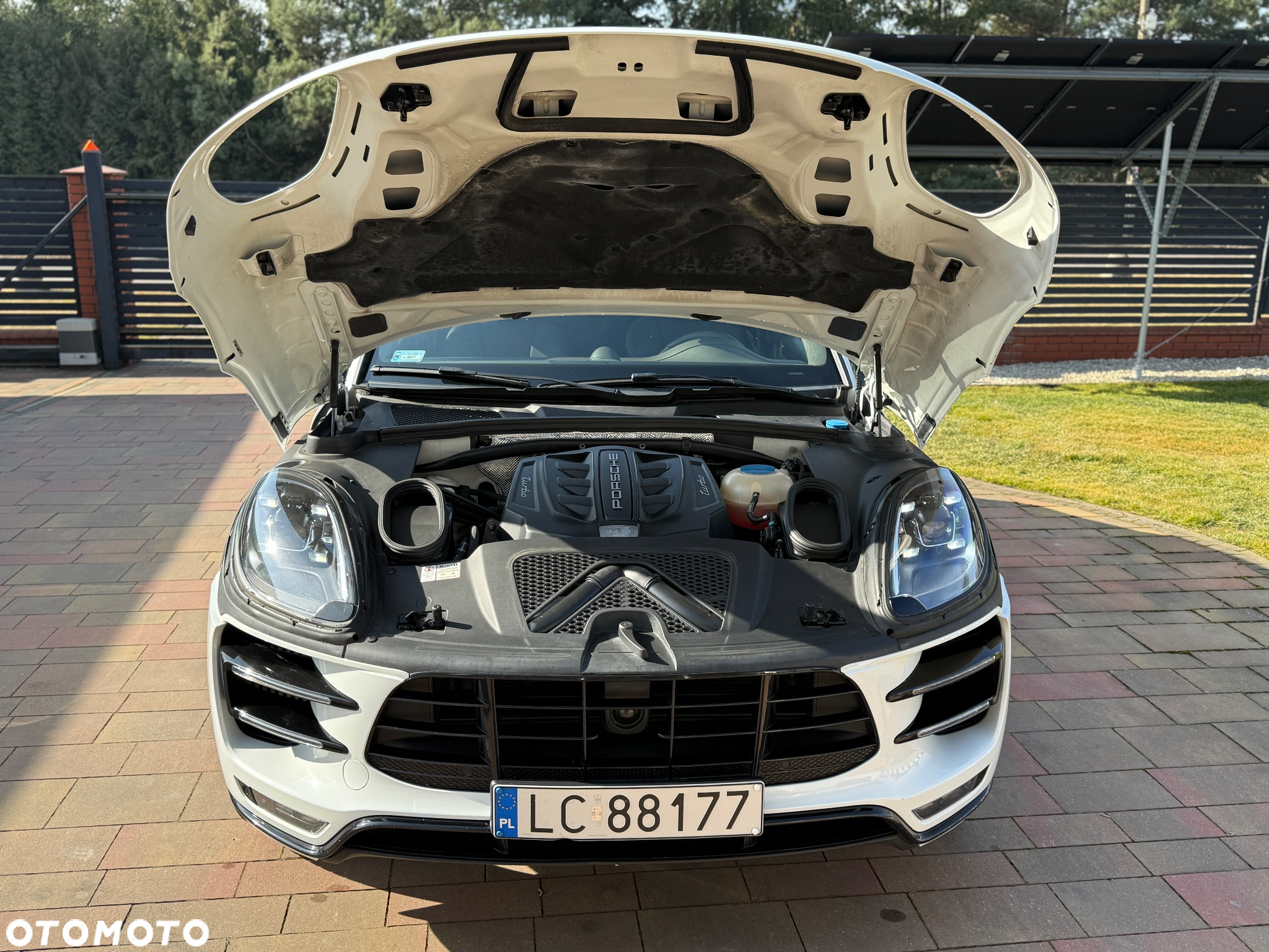 Porsche Macan Turbo - 37