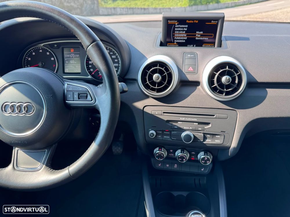 Audi A1 1.2 TFSI S-line - 32