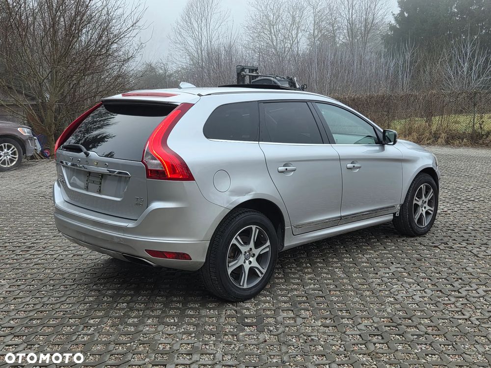 Volvo XC 60 T6 AWD Momentum - 3