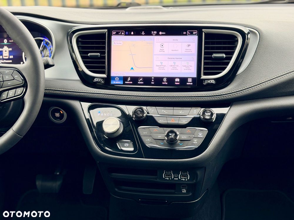 Chrysler Pacifica - 31